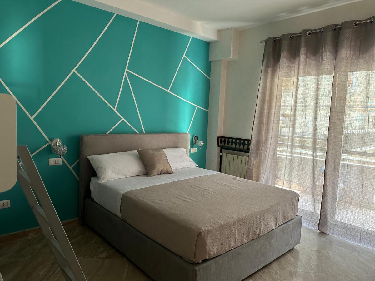 Al Centro Bed & Breakfast Formia Exterior photo