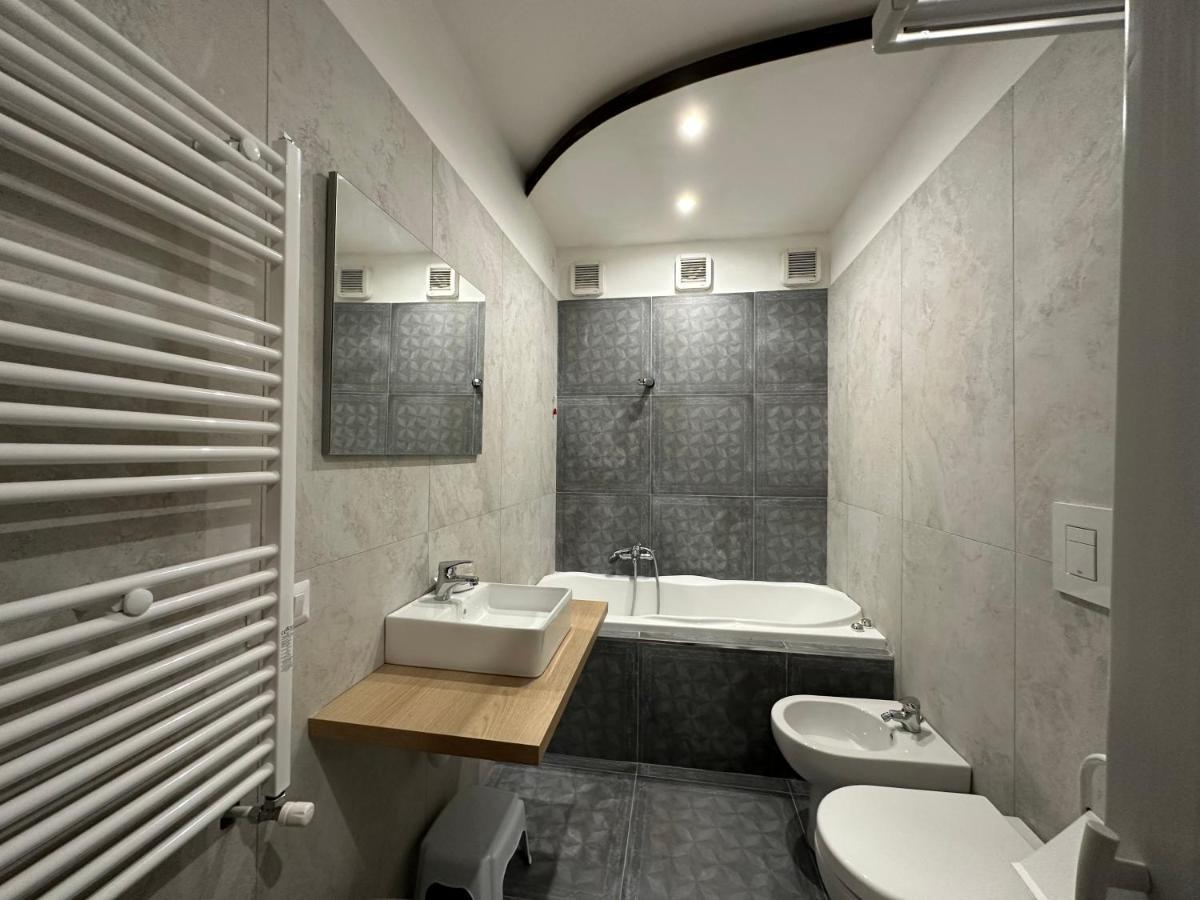 Al Centro Bed & Breakfast Formia Exterior photo